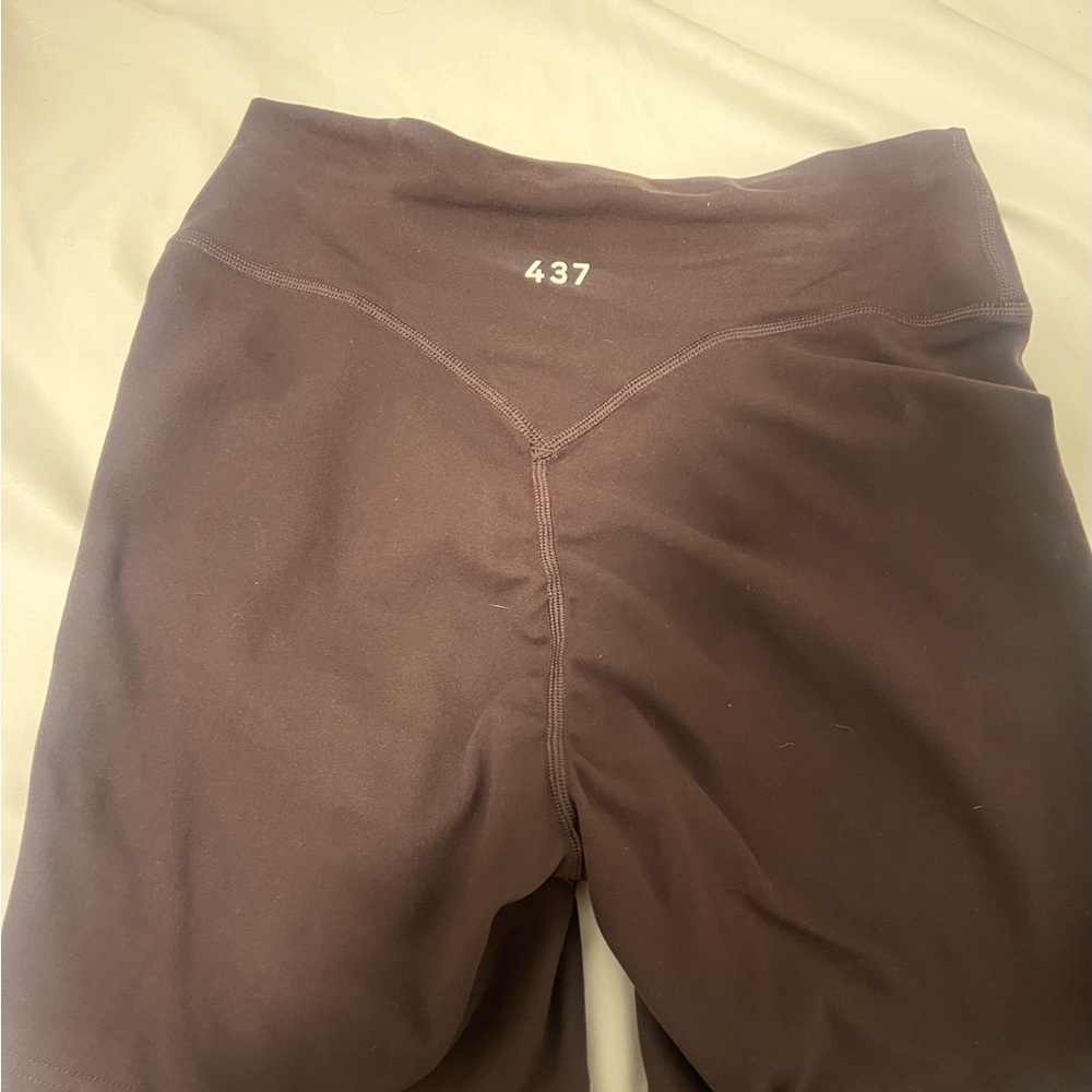 437 Scrunch Short / Espresso